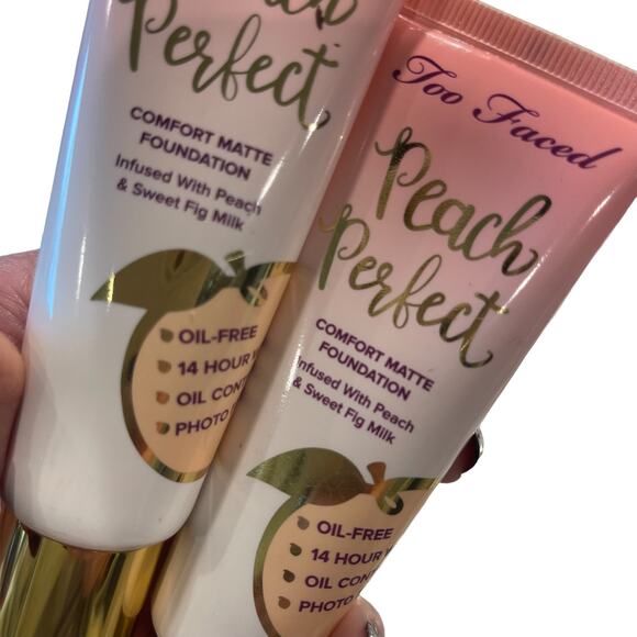 Too Faced Peach Perfect Comfort Matte Foundation Shade Sable - Picture 2 of 5